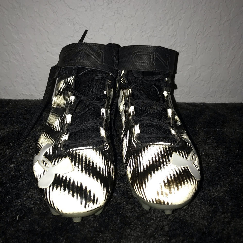 Under armor football cleats